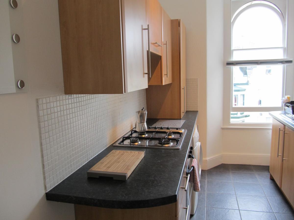 The Beatnik, Victorian Townhouse Apartment With Parking Plymouth Exterior photo